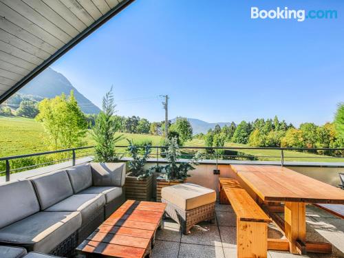 Appartement à Annecy-le-Vieux. Terrasse et Internet!