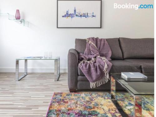 Extenso apartamento em excelente posição em Londres