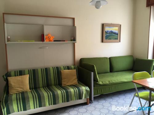 Petit appartement d'une pièce. À Borghetto Santo Spirito