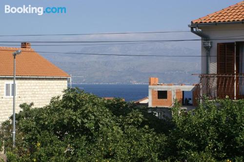 Apartamento en Supetar con terraza y wifi