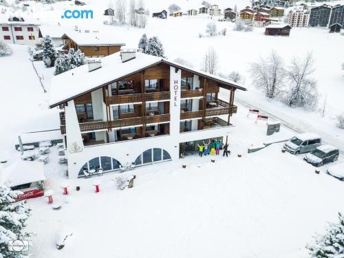 Apt mit Balkon. In Disentis