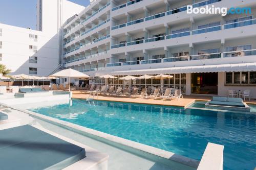 Appartement avec piscine. Magaluf à vos pieds.