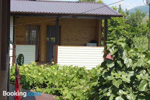 Appartamento con terrazza e piscina. Lazarevskoye a portata di mano!