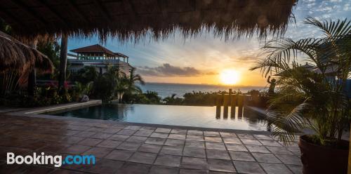 Apartamento com calefação. Terraço e piscina