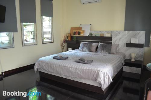 Apartamento em Phra Nakhon Si Ayutthaya. Ar!