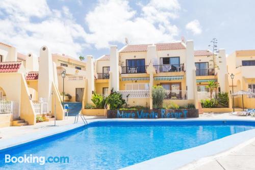 Stay cool: air-con apartment in Adeje with terrace and swimming pool.