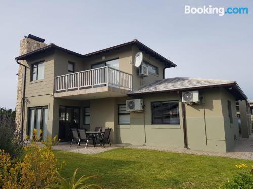 Apartamento con piscina en Mossel Bay.