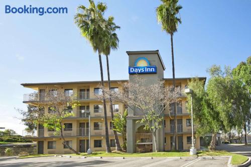 Apartamento con piscina en Buena Park