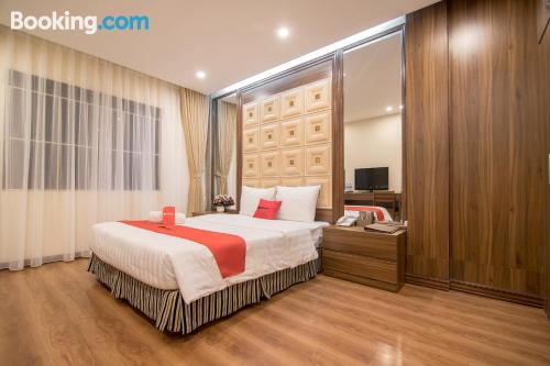 1 bedroom apartment apartment in Hanoi with internet.