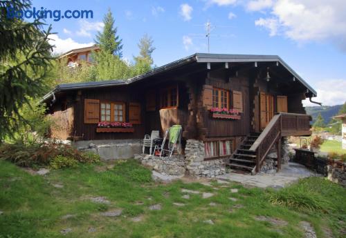 Cómodo apartamento de tres dormitorios en Les Carroz d'Araches.