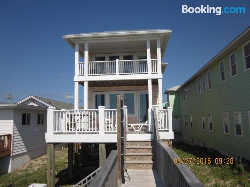 Apt mit Balkon. In Carolina Beach