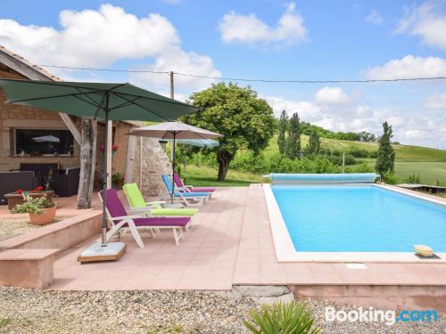 Place in Castelmoron-sur-Lot with pool