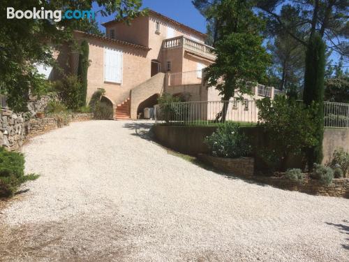 Apartamento de 180m2 en Saint-Maximin-la-Sainte-Baume con piscina