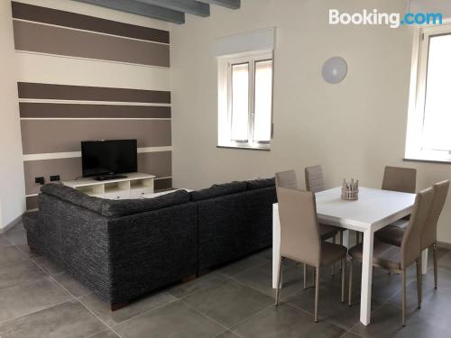 Spacieux appartement à Porto Valtravaglia, dans une position centrale