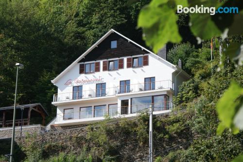 Aconchegante apartamento em La-Roche-en-Ardenne. Com terraço!
