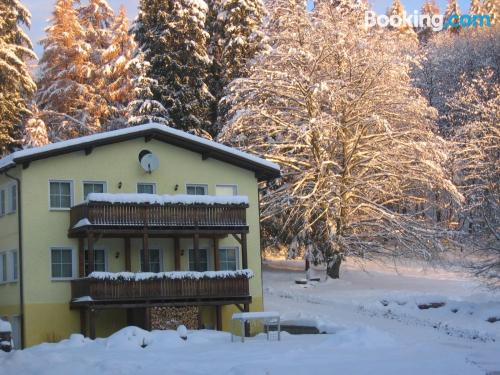 Appartement avec wifi. Terrasse!.