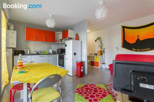 One bedroom apartment place in Lyon with wifi.