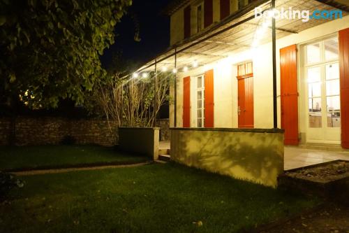 Práctico apartamento en zona centro ¡con terraza!.