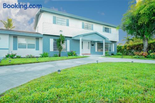 Apartamento con piscina en North Miami