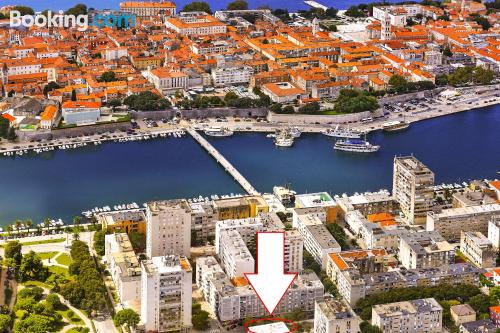 Zadar midtown! Be cool, there\s air-con!