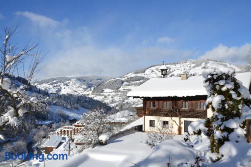 Appartamento con terrazza e Internet. In posizione incredibile