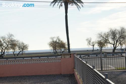 Apartamento con terraza. ¡pet friendly!.