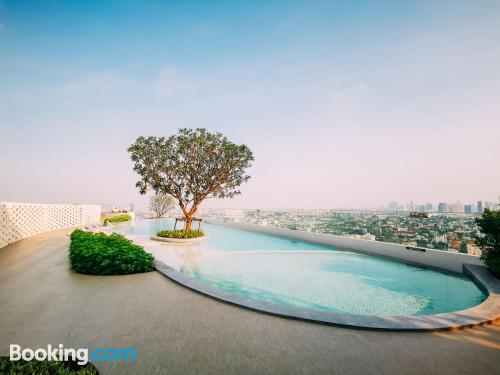 1 bedroom apartment place in Bangkok with terrace!.