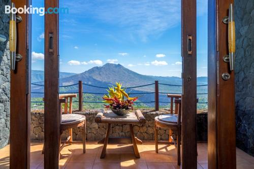 Prático apartamento para duas pessoas. Terraço!