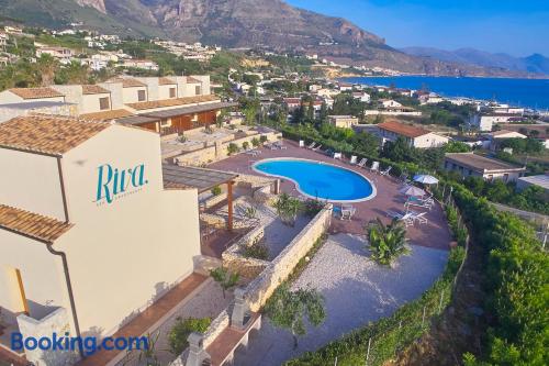 Appartement avec terrasse. À Castellammare Del Golfo