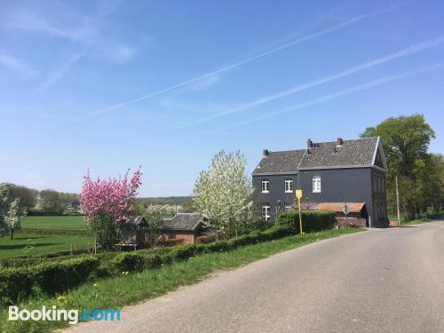 Reusachtig appartement. Met terras!.