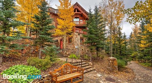 Práctico apartamento en Telluride. ¡Piscina!