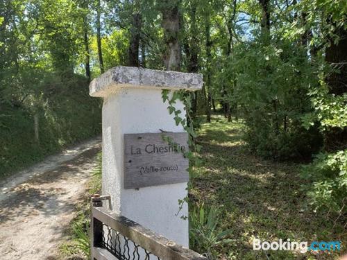 Apartamento con piscina, vistas y internet