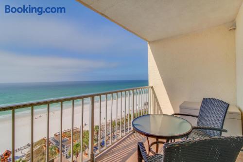 Apartment for six or more. Enjoy your swimming pool in Panama City Beach!