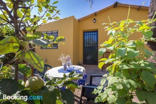 Appartamento con piscina. Terrazza e internet.