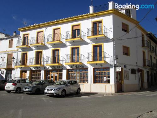 Aconchegante apartamento no melhor endereço em Alhama De Granada.