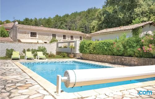 Apartamento con piscina. ¡72m2!