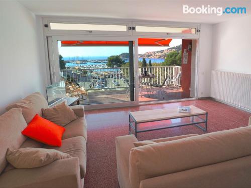 Apartamento adequado para cães à Sant Feliu de Guixols. Terraço!.