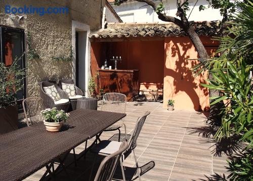 Place for 2 people in Avignon. Be cool, there\s air-con!