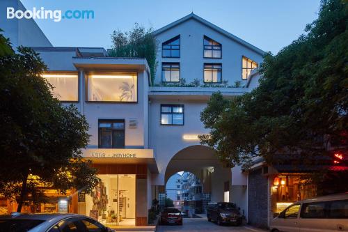 Minime appartement à Hangzhou. Avec terrasse!.