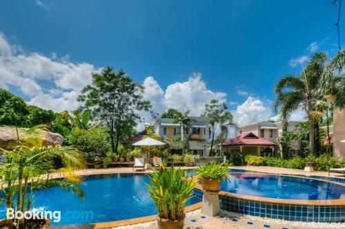 Ferienwohnung mit Balkon. In Bang Tao Beach