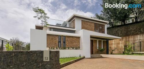 Ferienwohnung mit balkon. In Lonavala.