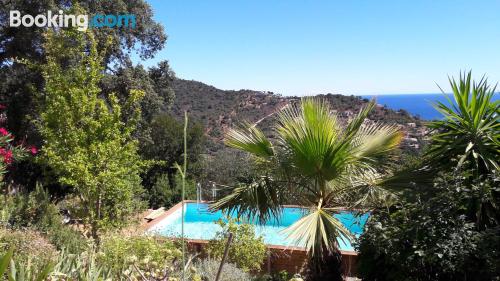 Appartement avec piscine. Pour 5 personnes ou plus