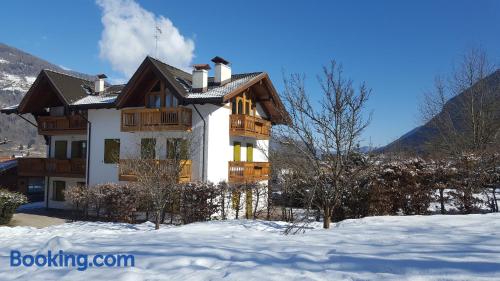 Appartement avec terrasse. À Dimaro