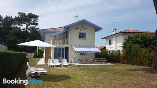 Apt mit terrasse, ideal für familien.