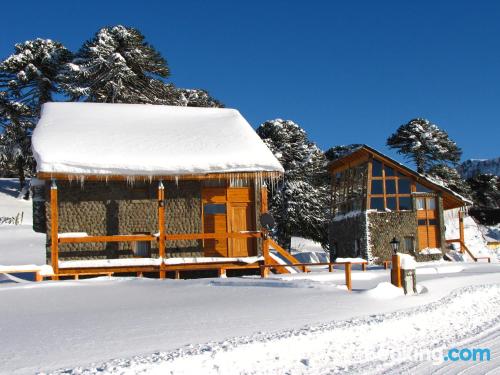 Pratique appartement avec 2 chambres. Pour les groupes.