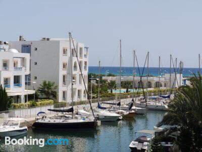 Apartamento para familias con terraza.