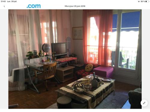 Apartamento de 1 quarto em Saint Maur des Fosses. Com terraço!.