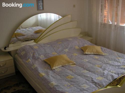 Pequeño apartamento parejas en Starigrad-Paklenica