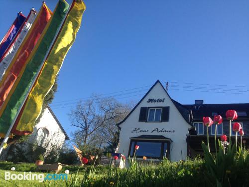 Ferienwohnung mit Terrasse. Zentrale!