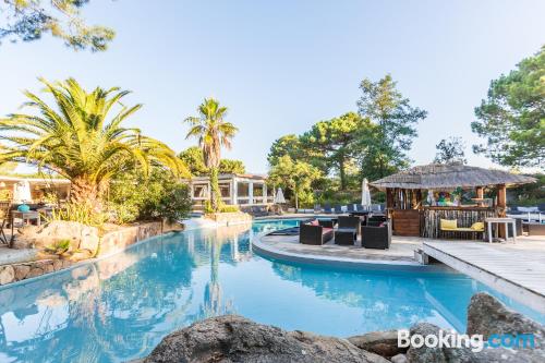 Apartamento com piscina. Terraço!